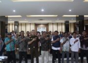 Kajari Reinhard Tololiu Bawakan Materi di Kegiatan KPU Banggai Laut