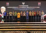 Jangkauan Pelayanan JKN Banggai Laut Merata, Sofyan Kaepa Terima Penghargaan Universal Health Coverage