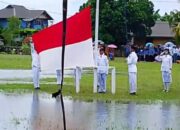 Luar Biasa! Upacara HUT RI di Kecamatan Bangkurung Sukses Meski Ditengah Genangan Air, Benderanya Tetap Berkibar!