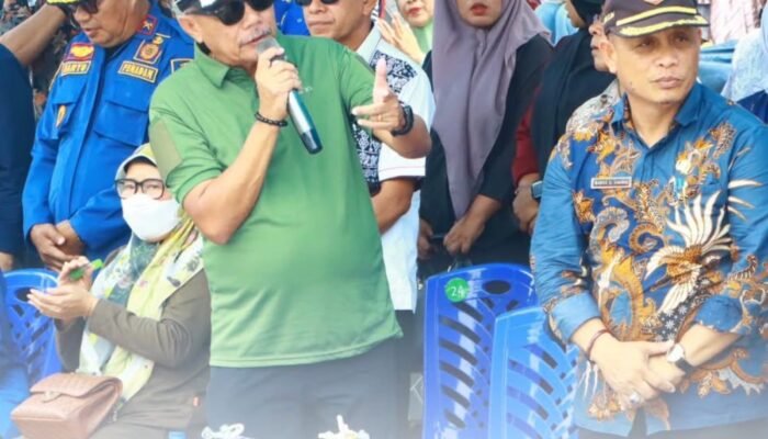 Bupati Sofyan Kaepa Apresiasi Antusiasme Peserta Gerak Jalan HUT RI ke-81 di Banggai Laut